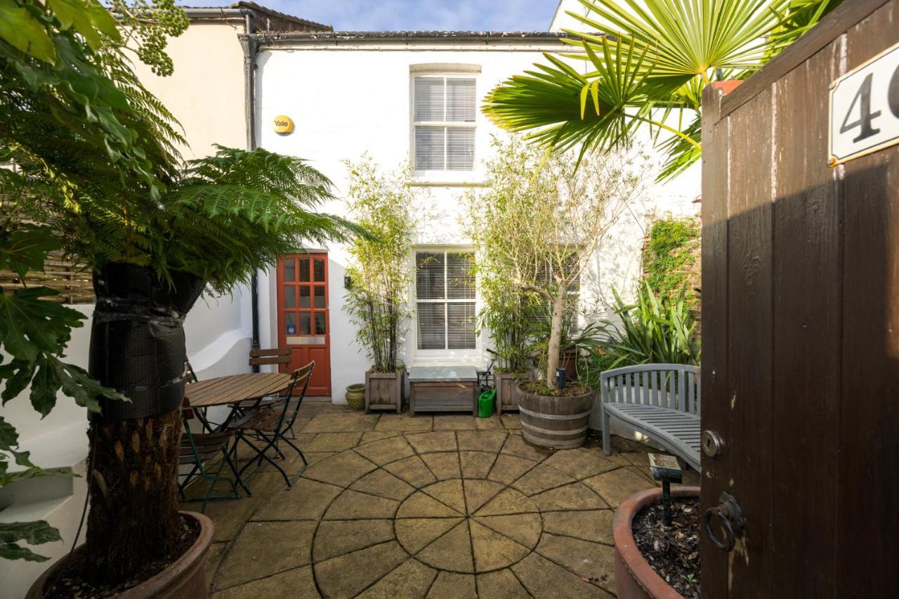 Bird Sisters Cottage Hove Exterior foto